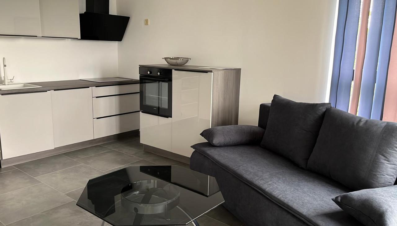 Vila Sani Crikvenica Apartman Kültér fotó