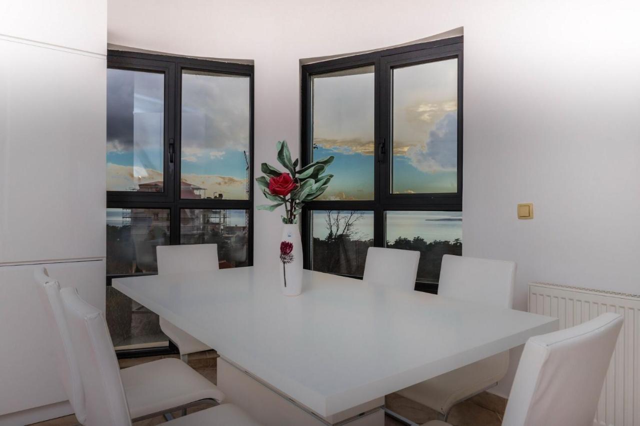 Vila Sani Crikvenica Apartman Kültér fotó