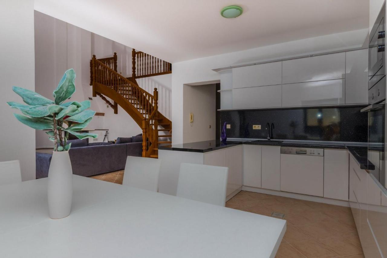 Vila Sani Crikvenica Apartman Kültér fotó