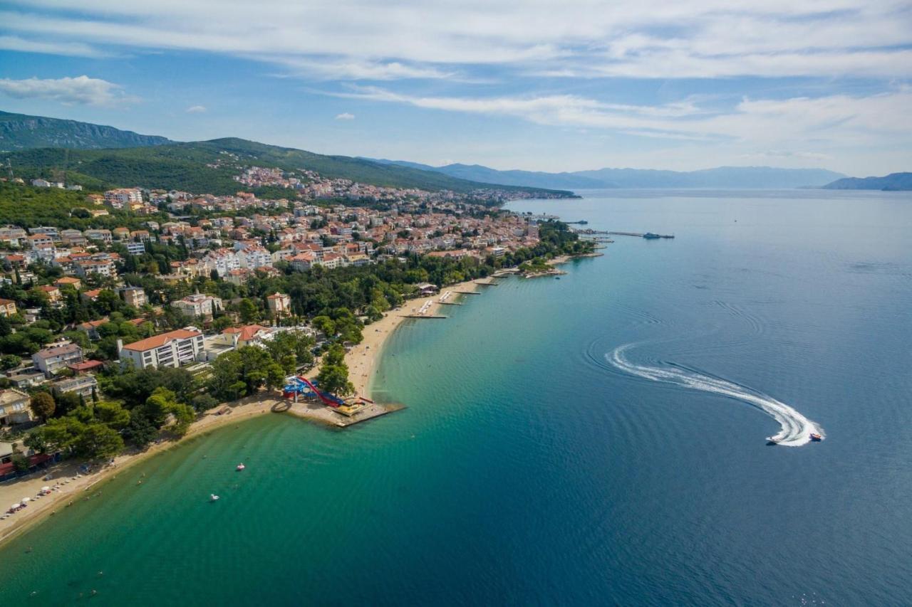 Vila Sani Crikvenica Apartman Kültér fotó